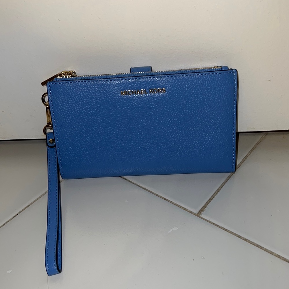 Authentic Micheal Kors wallet/wristlet